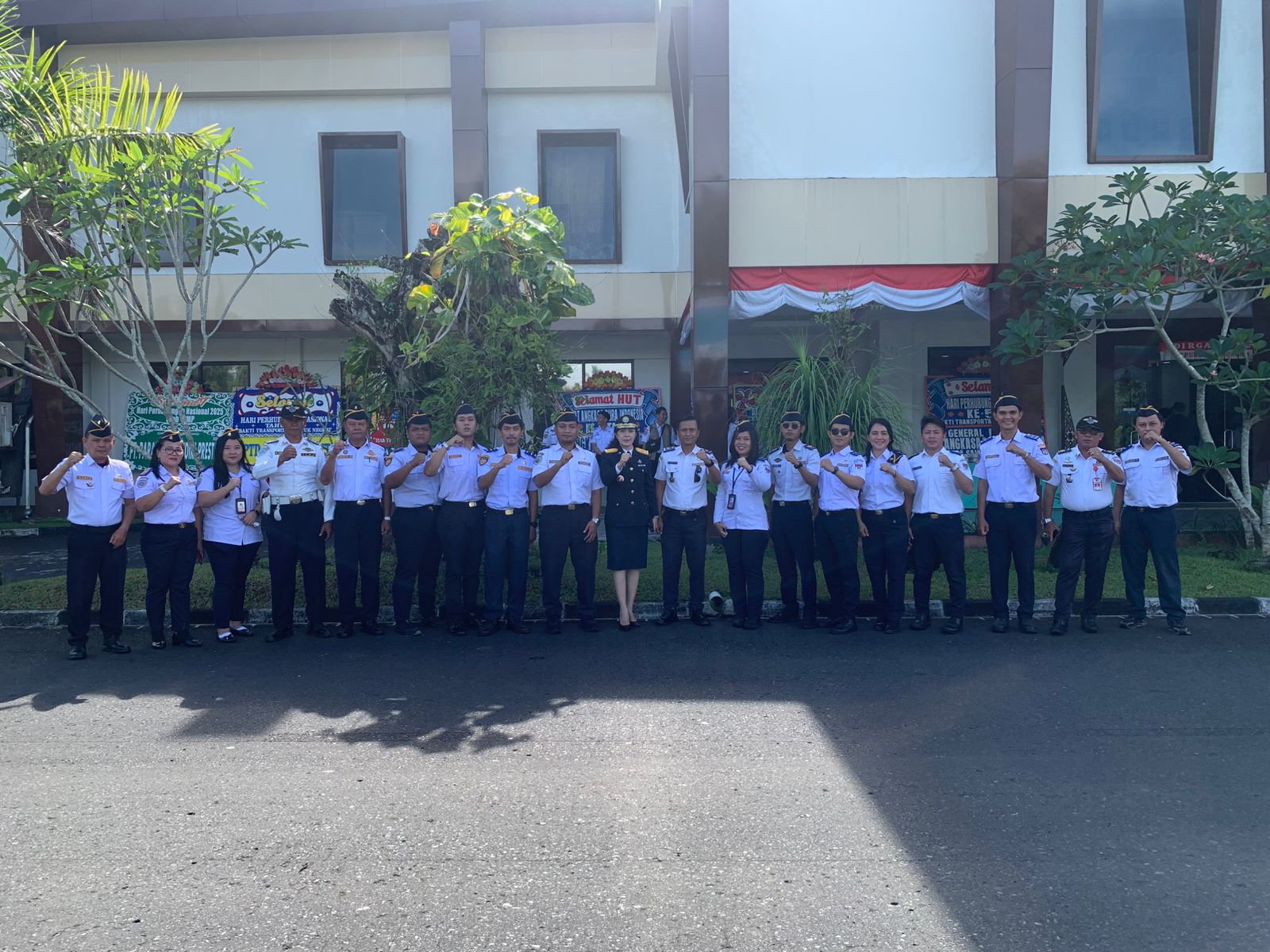 WhatsApp Image 2025-10-06 at 10.34.42_e8a7f0b0 WhatsApp Image 2025-10-06 at 10.34.42_e8a7f0b0